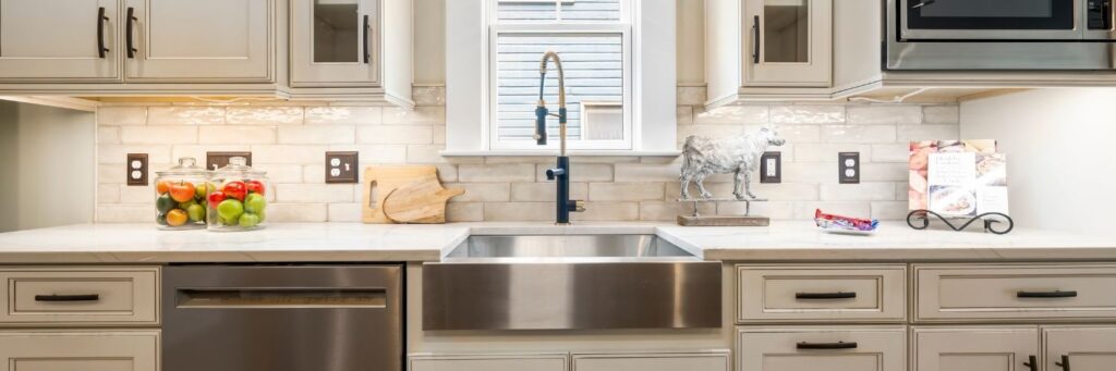 Does home insurance cover plumbing